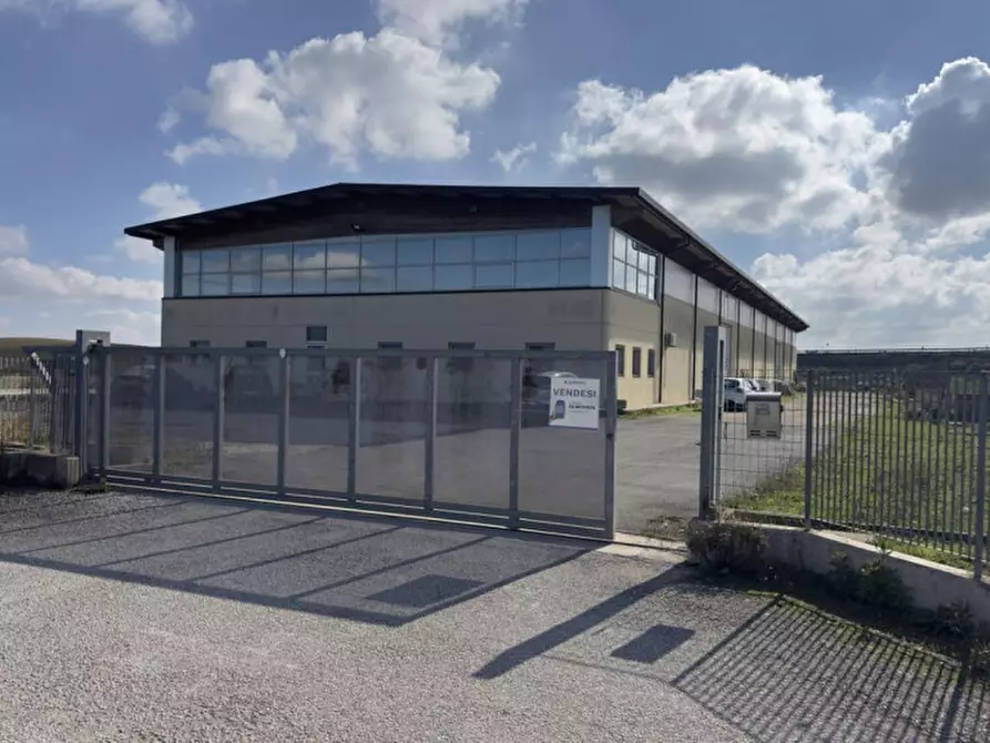 Immagine 1 di Capannone industriale in vendita  in SP19, 74014 Laterza TA, Italia a Laterza