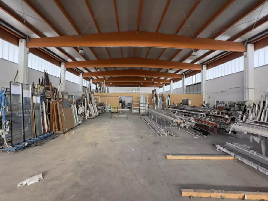 Immagine 9 di Capannone industriale in vendita  in SP19, 74014 Laterza TA, Italia a Laterza