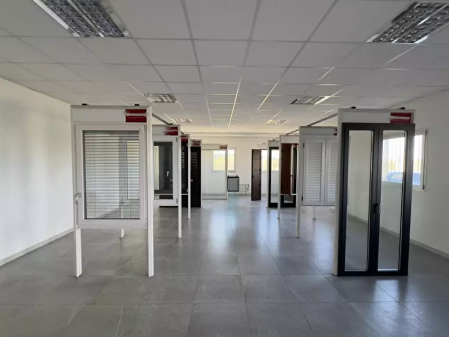 Immagine 13 di Capannone industriale in vendita  in SP19, 74014 Laterza TA, Italia a Laterza