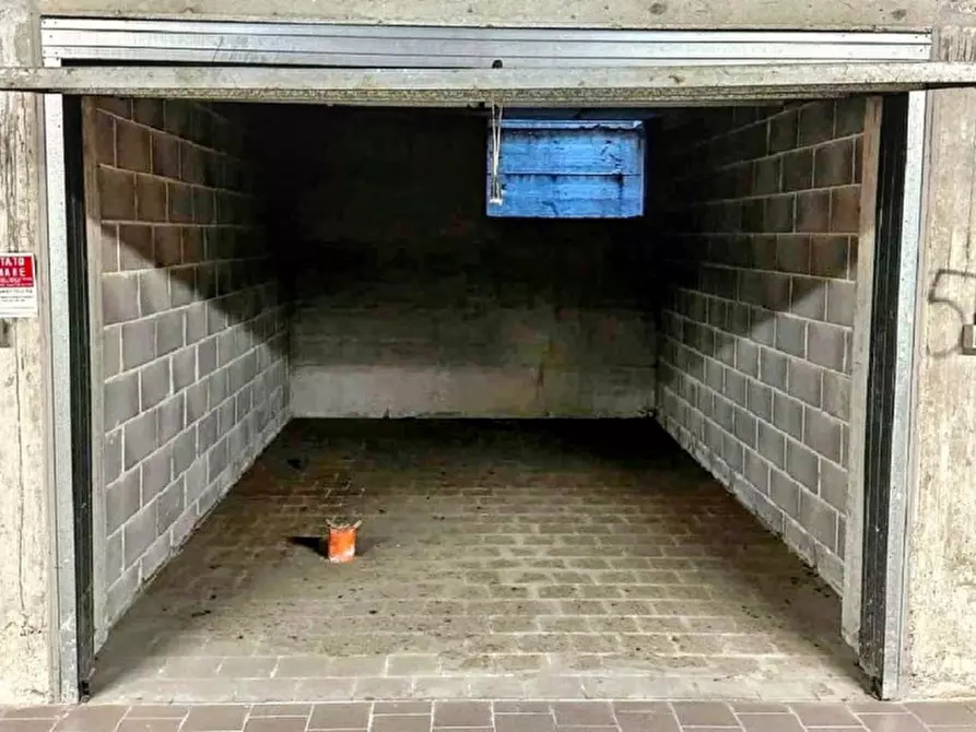 Immagine 1 di Posto auto in vendita  in via Anconetani, N. 2 a Jesi