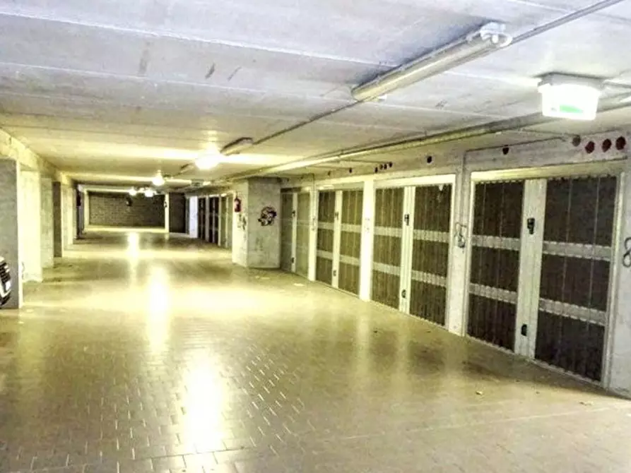 Immagine 5 di Posto auto in vendita  in via Anconetani, N. 2 a Jesi