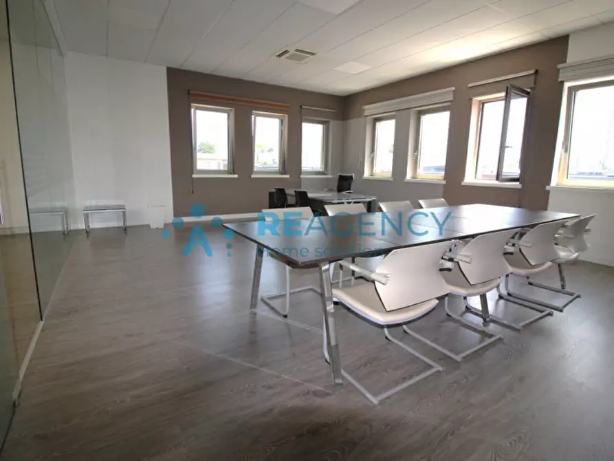 Immagine 1 di Ufficio in affitto  in Via Monte Pasubio a Zanè