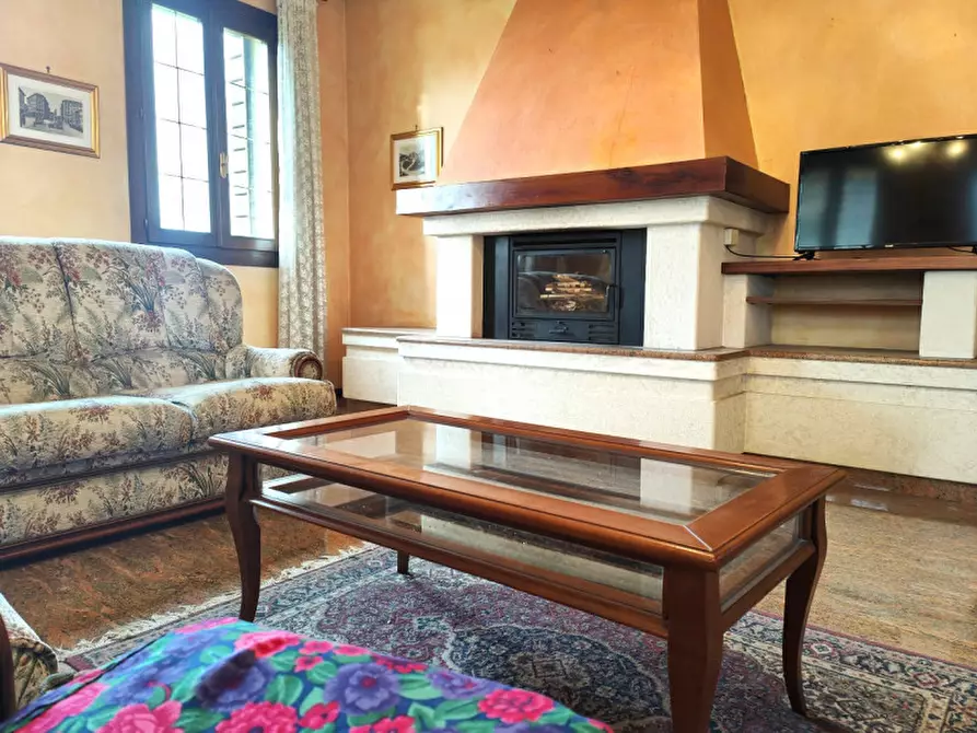 Immagine 5 di Villa in vendita  a Padova