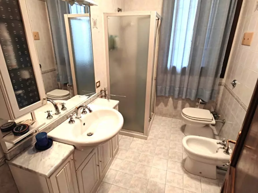 Immagine 11 di Villa in vendita  a Padova