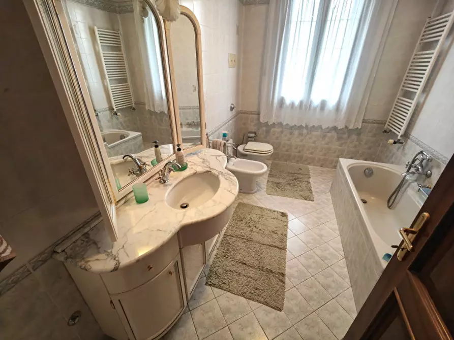 Immagine 14 di Villa in vendita  a Padova