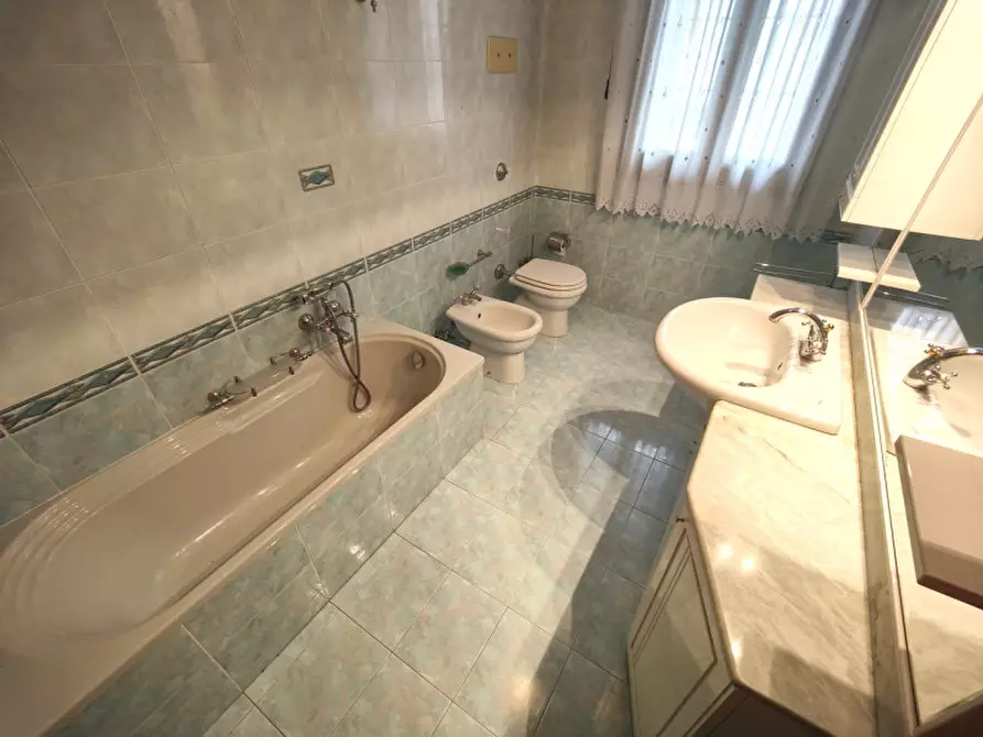 Immagine 22 di Villa in vendita  a Padova