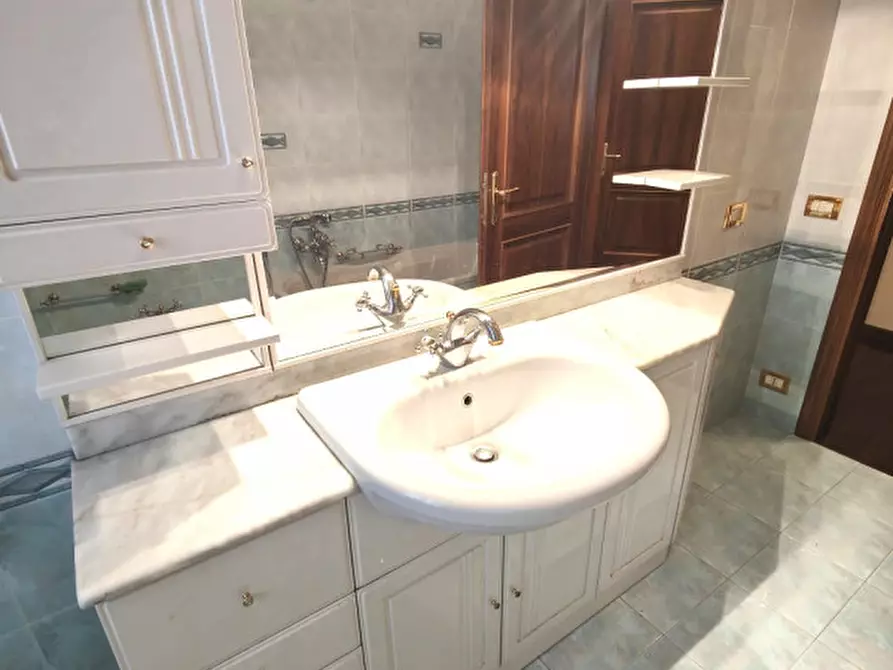 Immagine 23 di Villa in vendita  a Padova