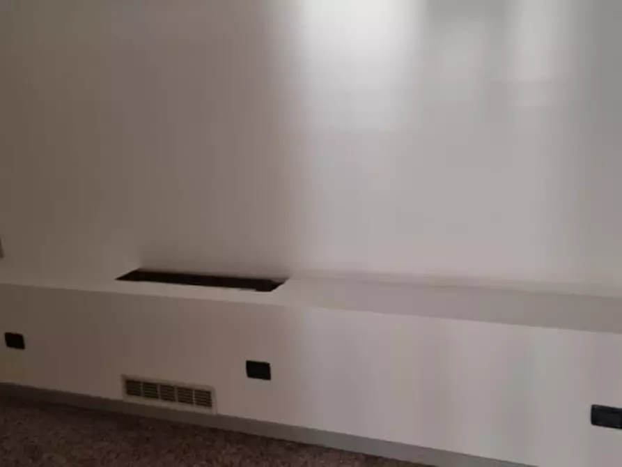 Immagine 12 di Ufficio in affitto  in via roma a Albignasego