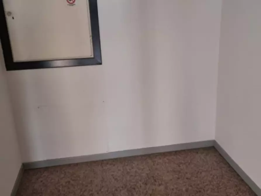 Immagine 13 di Ufficio in affitto  in via roma a Albignasego