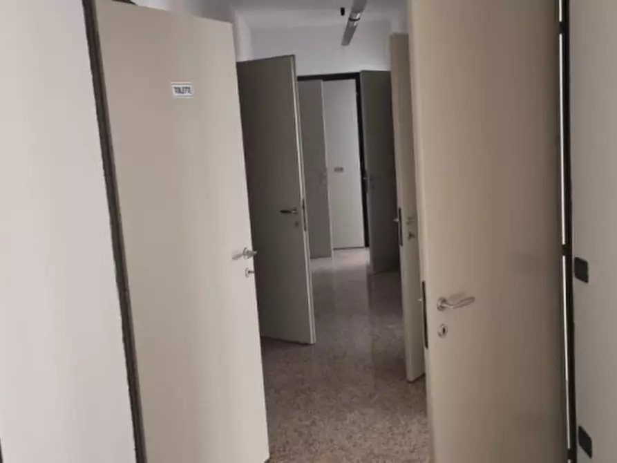 Immagine 13 di Ufficio in affitto  in via roma a Albignasego