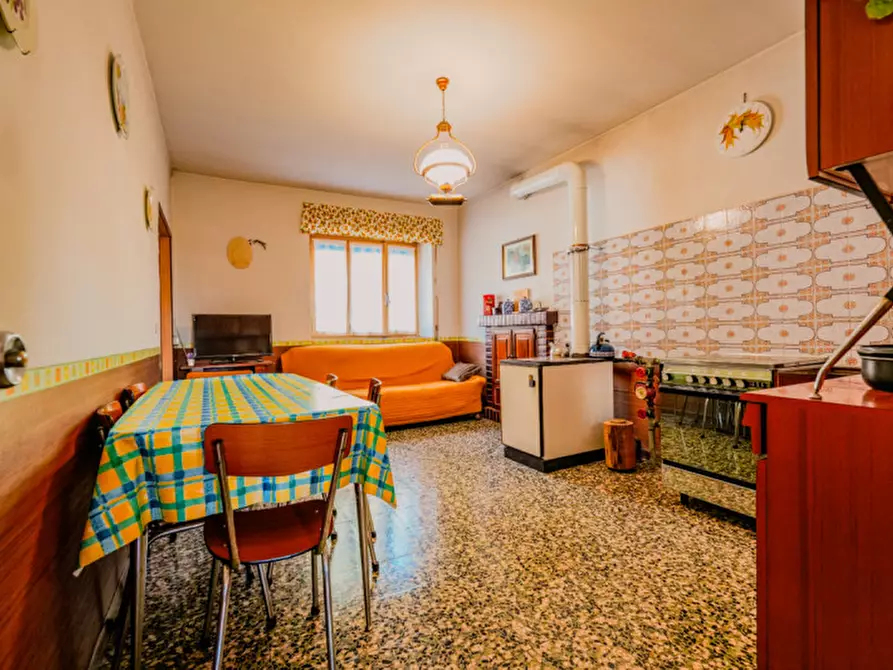 Immagine 10 di Casa indipendente in vendita  in Loc. Olza 2 a Morfasso