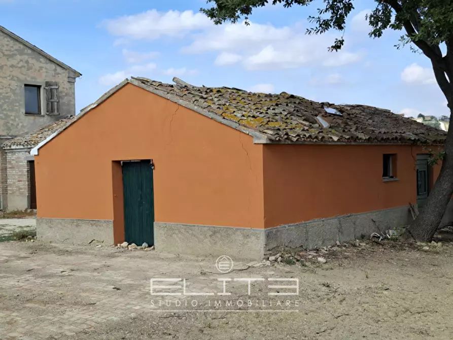Immagine 10 di Casa indipendente in vendita  a Recanati