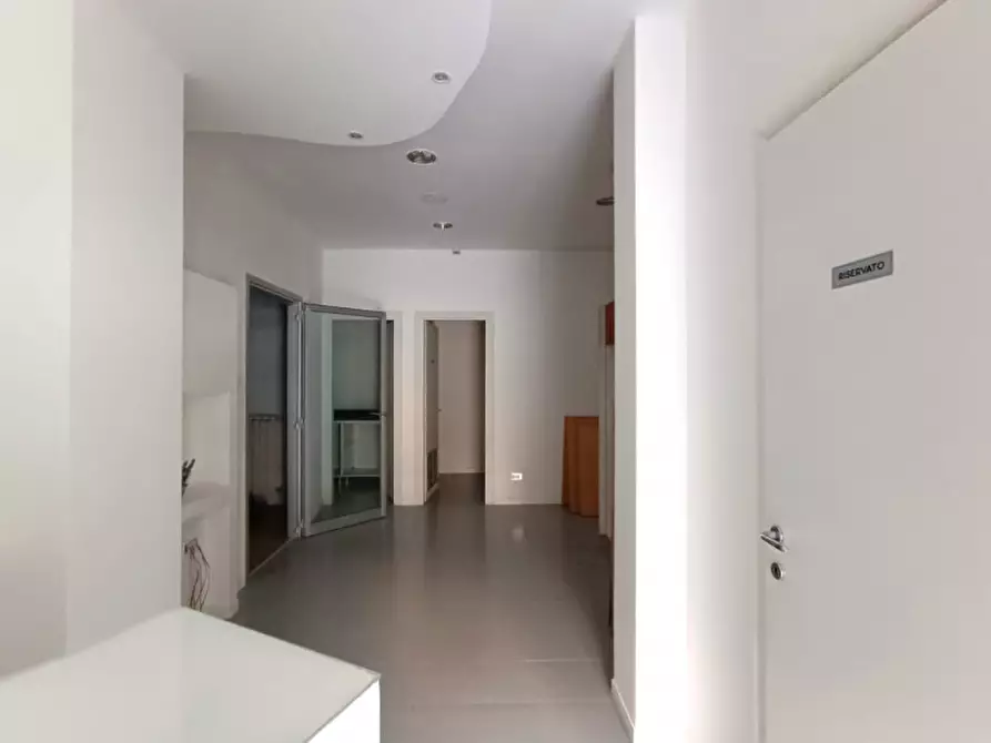 Immagine 4 di Negozio in vendita  in Via Francesco Palmegiani, 55 a Rieti