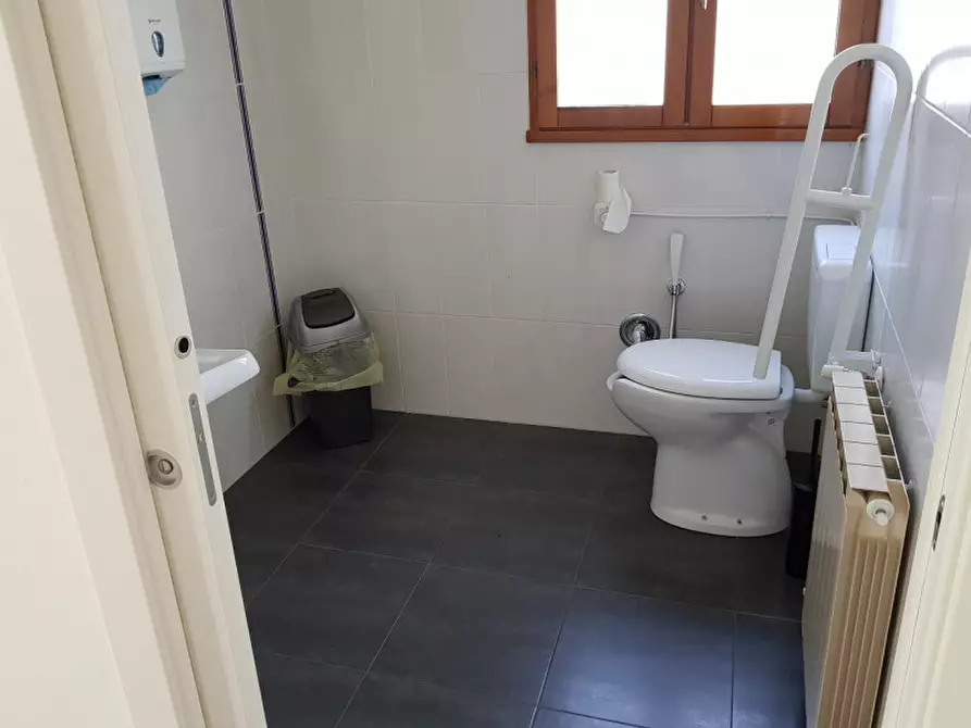 Immagine 17 di Ufficio in vendita  in Via Dante Alighieri a Polesella