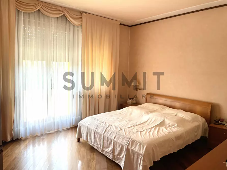 Immagine 5 di Villa in vendita  a Schio