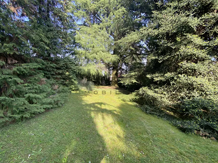 Immagine 11 di Villa in vendita  a Schio