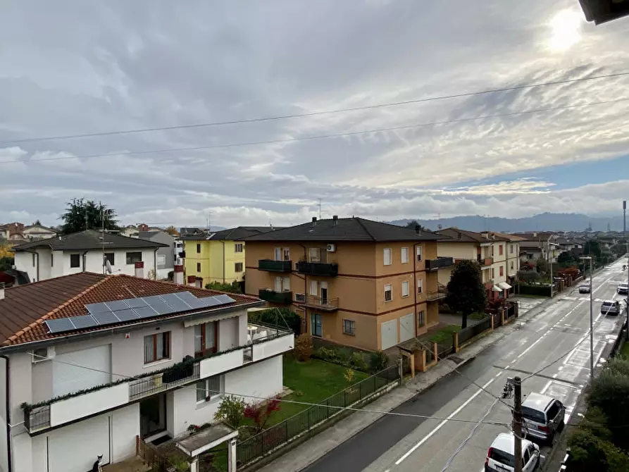 Immagine 13 di Appartamento in vendita  in Via Udine, 8 a Creazzo