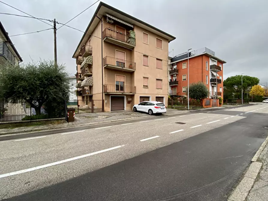 Immagine 29 di Appartamento in vendita  in Via Udine, 8 a Creazzo