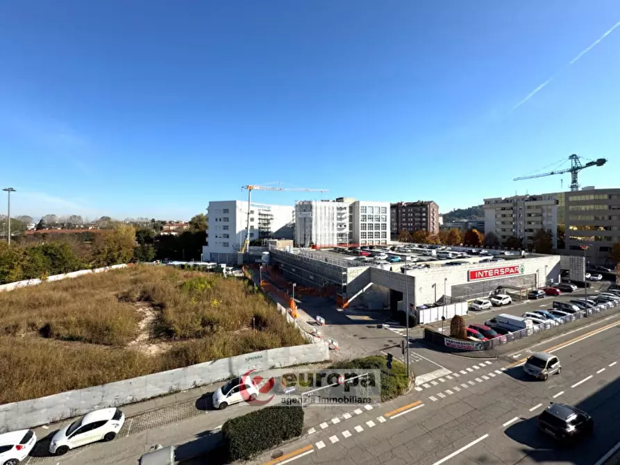 Immagine 2 di Appartamento in vendita  in Viale Crispi ,85 a Vicenza