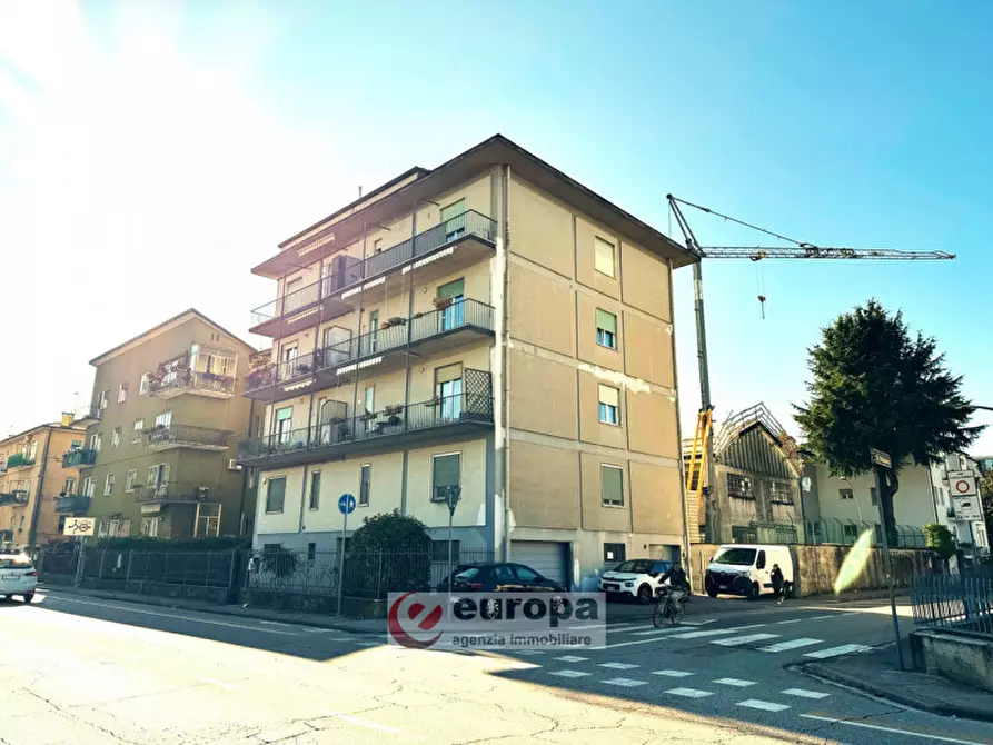 Immagine 4 di Appartamento in vendita  in Viale Crispi ,85 a Vicenza