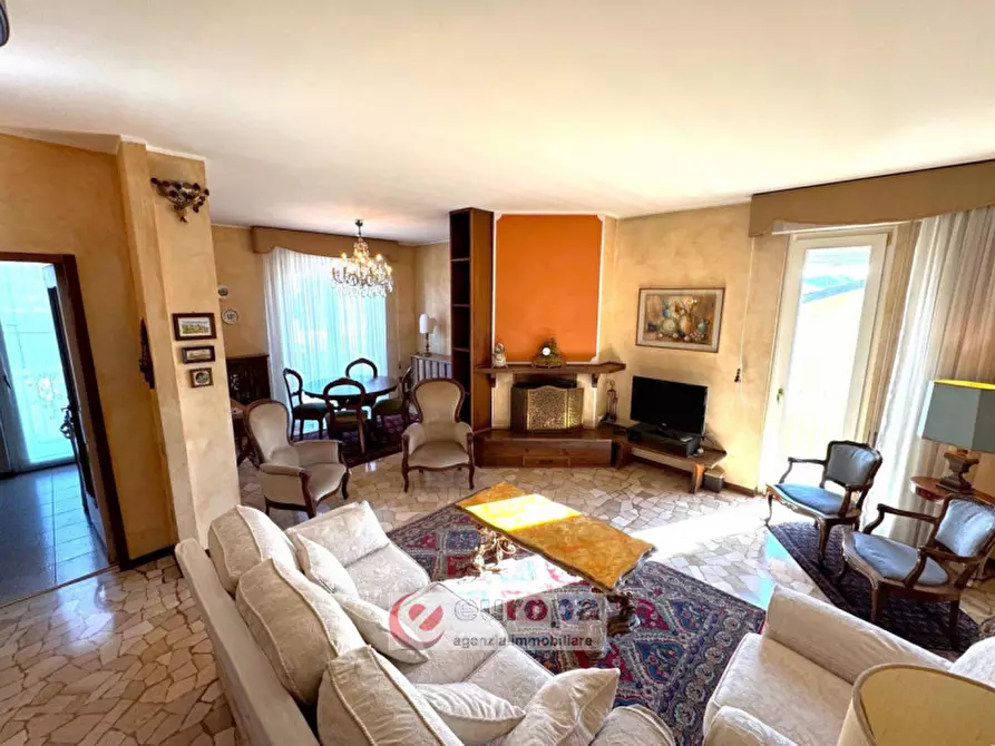 Immagine 6 di Appartamento in vendita  in Viale Crispi ,85 a Vicenza