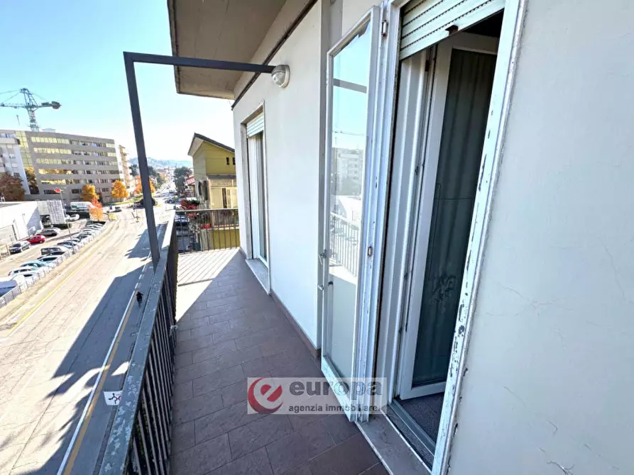 Immagine 10 di Appartamento in vendita  in Viale Crispi ,85 a Vicenza