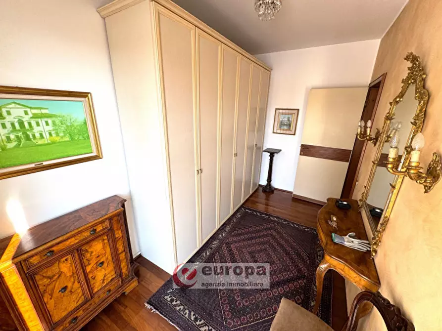 Immagine 14 di Appartamento in vendita  in Viale Crispi ,85 a Vicenza