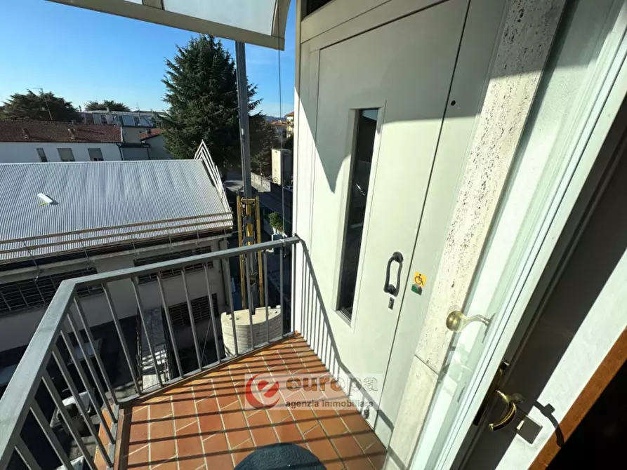 Immagine 17 di Appartamento in vendita  in Viale Crispi ,85 a Vicenza