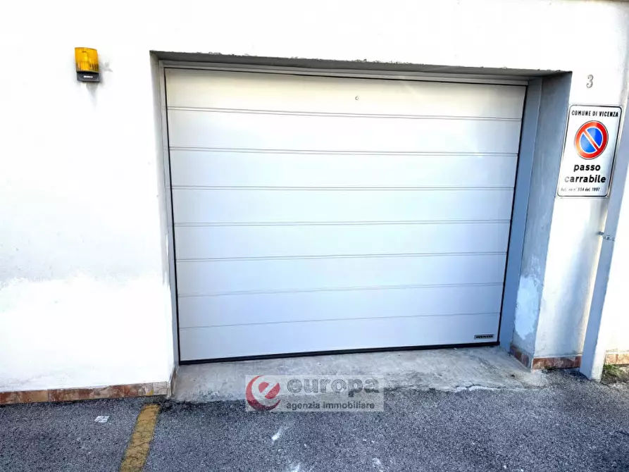 Immagine 24 di Appartamento in vendita  in Viale Crispi ,85 a Vicenza