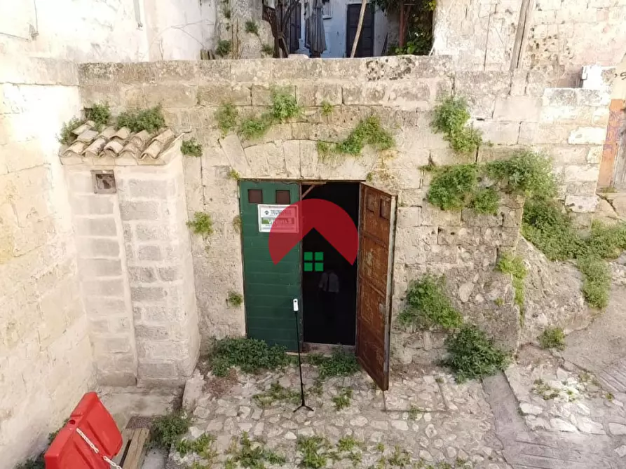 Immagine 1 di Attività commerciale in vendita  a Matera