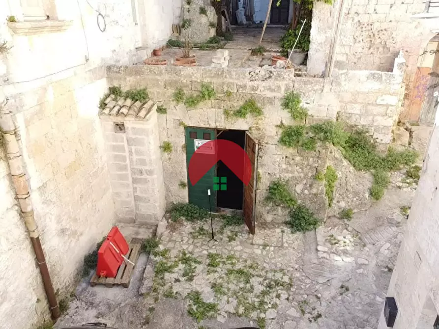 Immagine 2 di Attività commerciale in vendita  a Matera