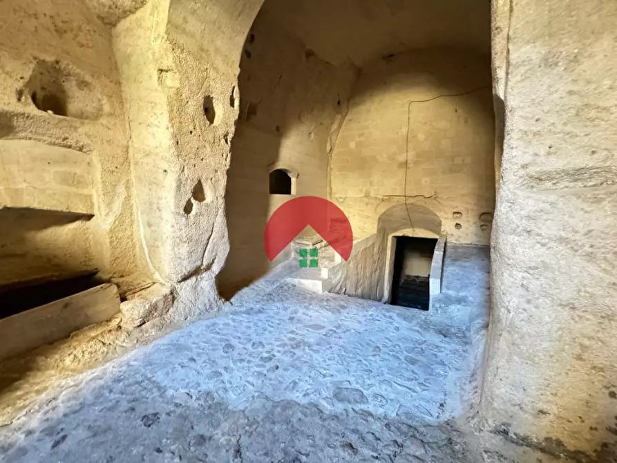 Immagine 6 di Attività commerciale in vendita  a Matera