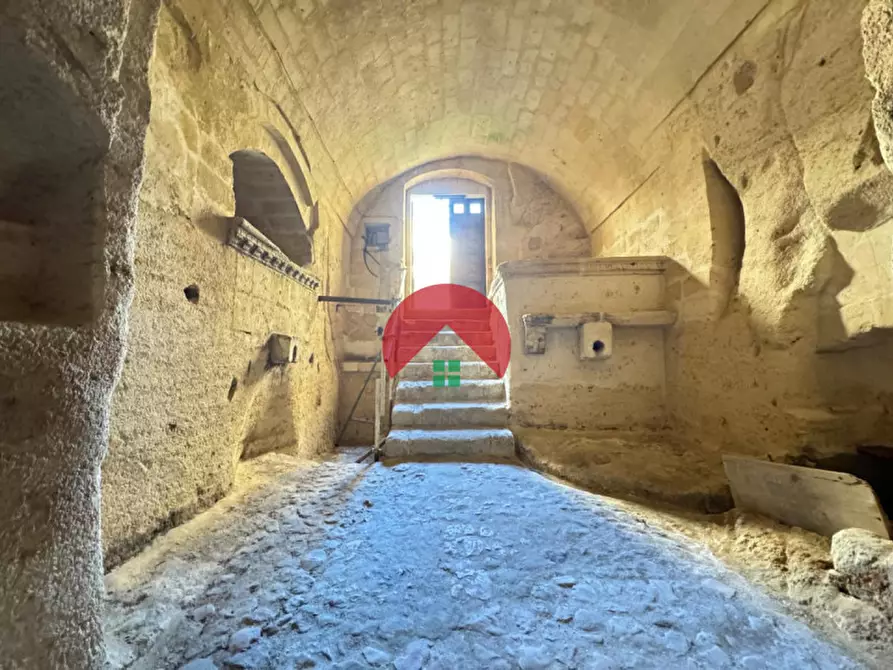 Immagine 7 di Attività commerciale in vendita  a Matera