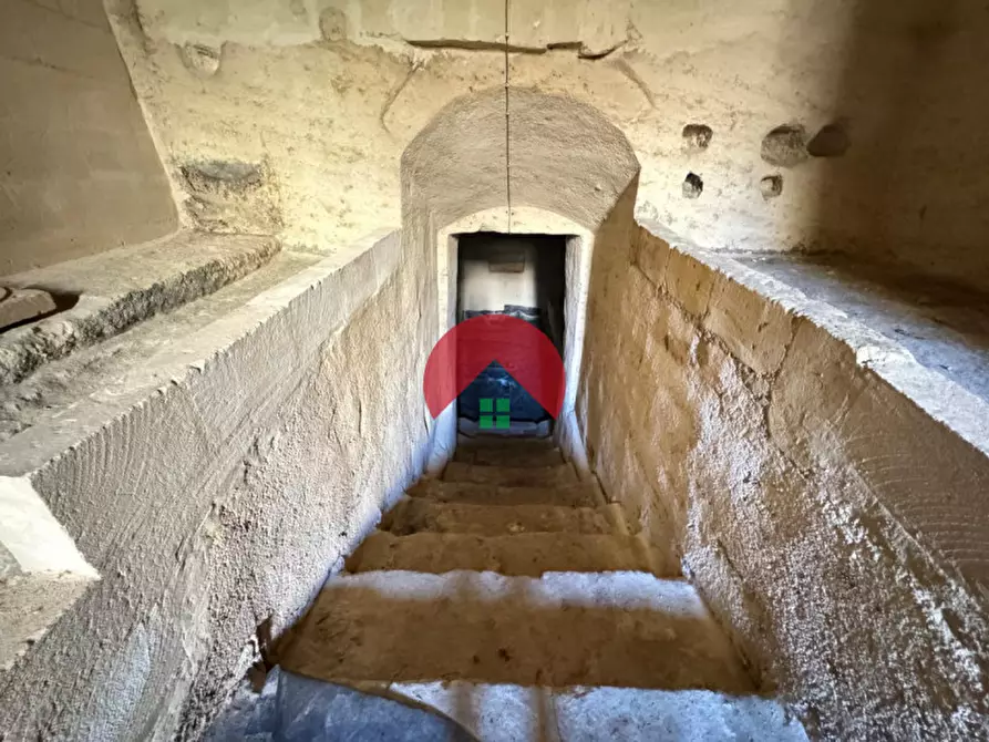 Immagine 10 di Attività commerciale in vendita  a Matera