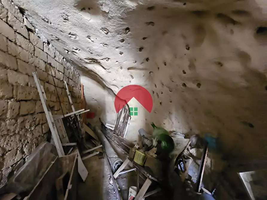 Immagine 12 di Attività commerciale in vendita  a Matera