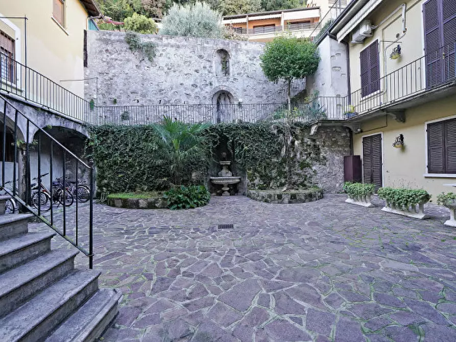 Immagine 7 di Appartamento in vendita  in Via Aquilani a Toscolano-Maderno