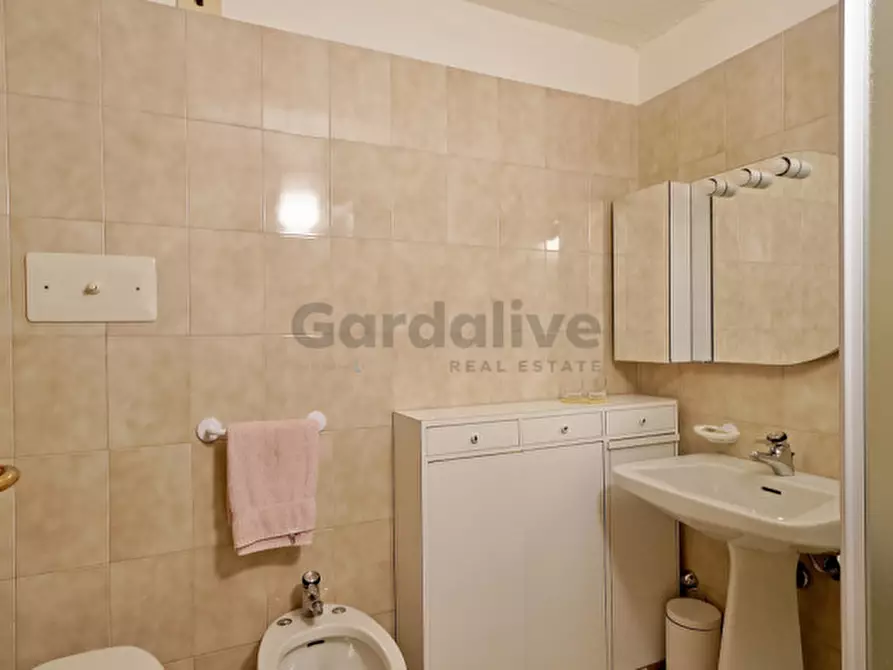 Immagine 20 di Appartamento in vendita  in Via Aquilani a Toscolano-Maderno