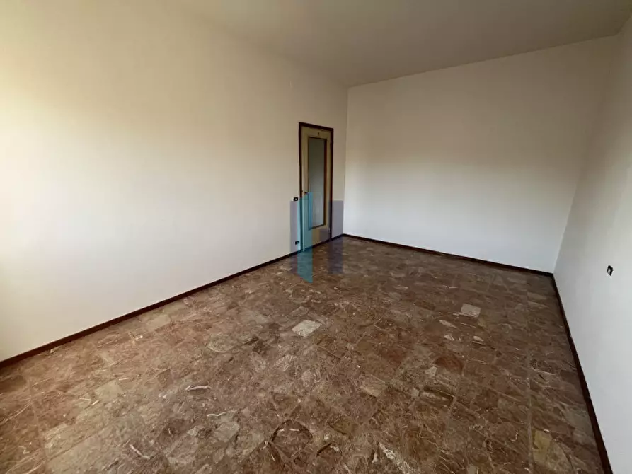 Immagine 11 di Appartamento in vendita  in Via Broseta a Bergamo