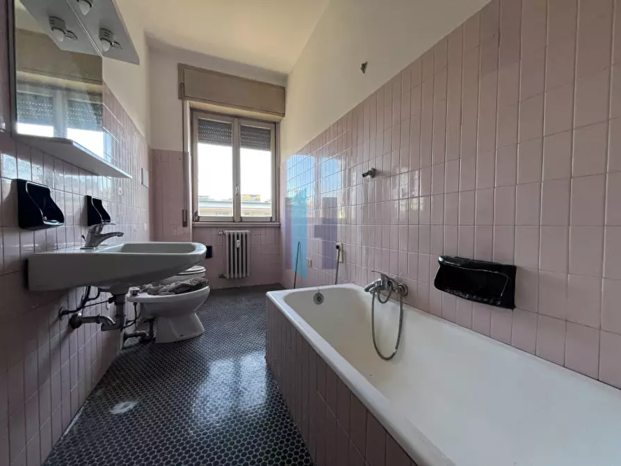 Immagine 15 di Appartamento in vendita  in Via Broseta a Bergamo