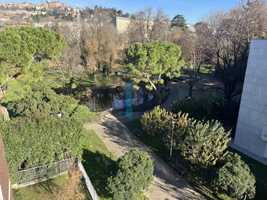 Immagine 16 di Appartamento in vendita  in Via Broseta a Bergamo