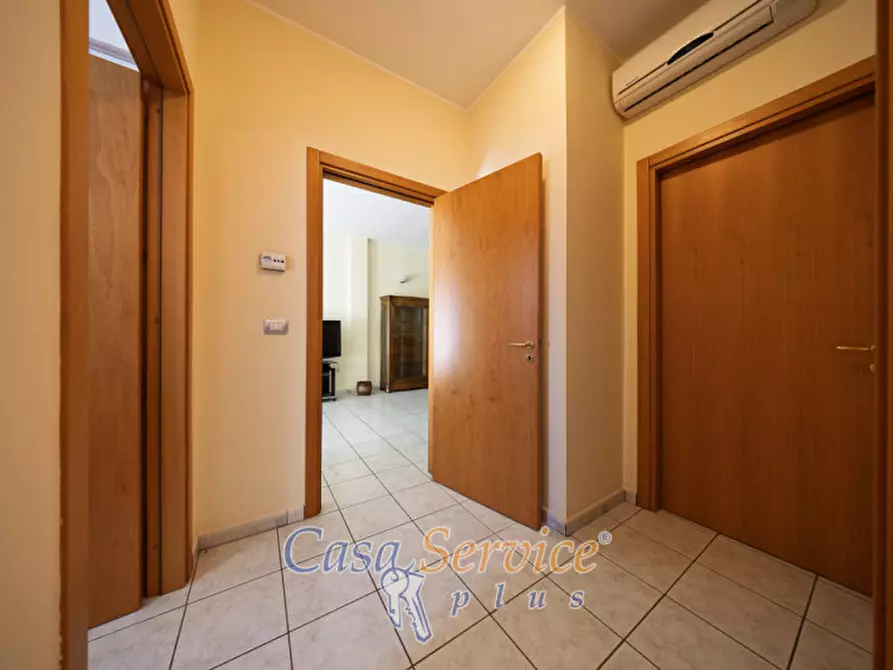 Immagine 13 di Appartamento in vendita  in Via Fratelli Bandiera a Casarano