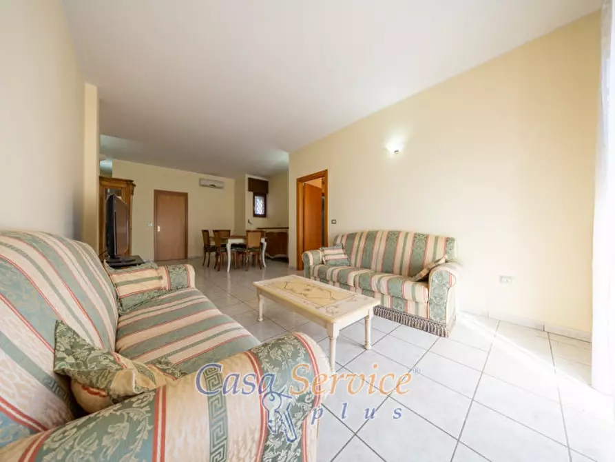 Immagine 15 di Appartamento in vendita  in Via Fratelli Bandiera a Casarano