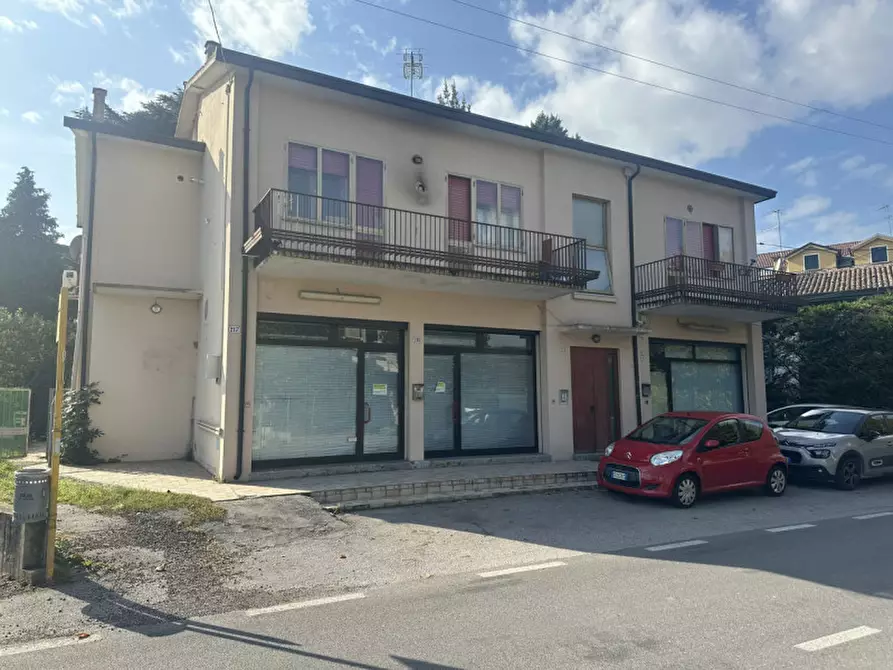 Immagine 3 di Negozio in vendita  in via Fornaci 217 a Padova