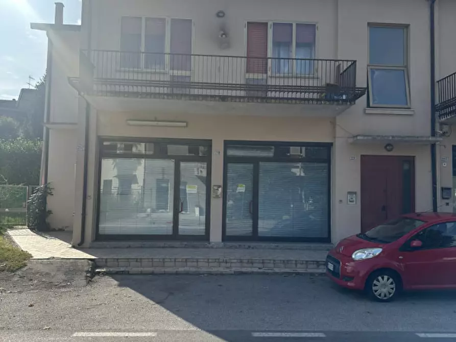 Immagine 5 di Negozio in vendita  in via Fornaci 217 a Padova