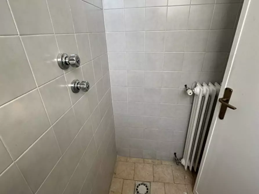 Immagine 17 di Negozio in vendita  in via Fornaci 217 a Padova