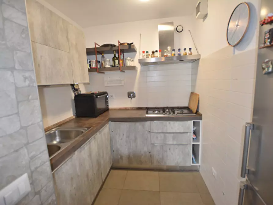 Immagine 9 di Casa indipendente in vendita  in VIA GIULIANOVA 67 a Fiumicino