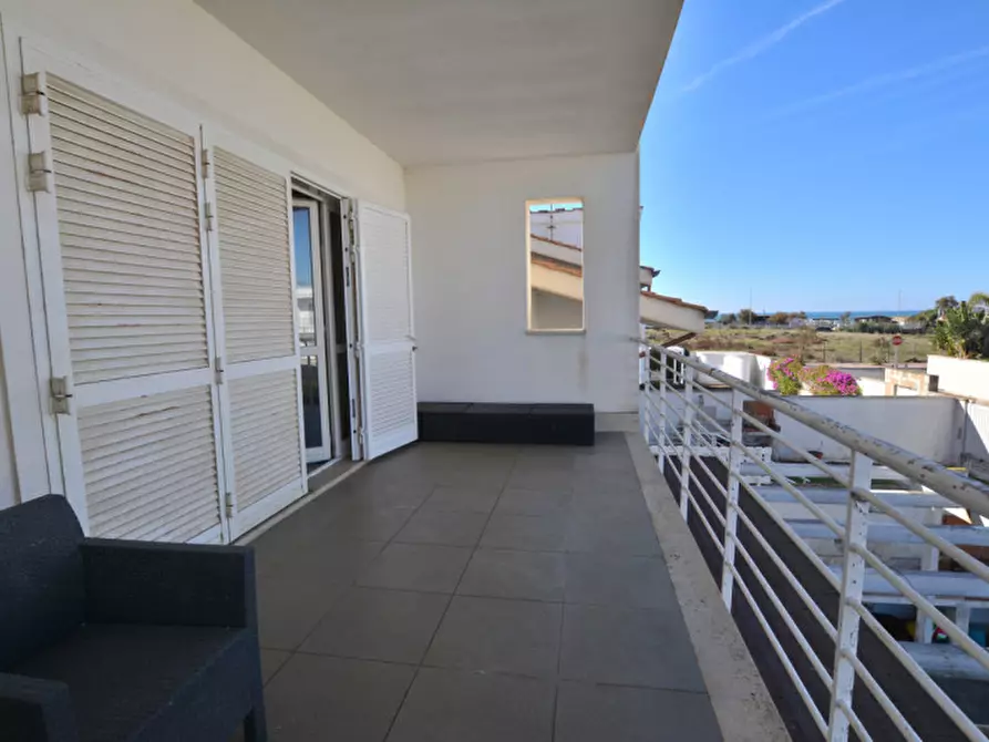 Immagine 20 di Casa indipendente in vendita  in VIA GIULIANOVA 67 a Fiumicino