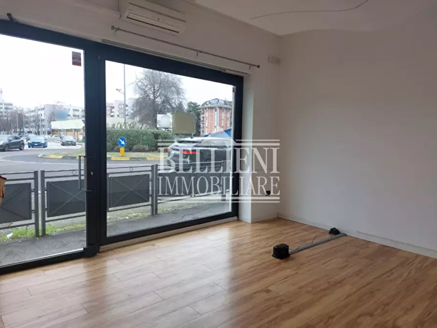 Immagine 1 di Negozio in affitto  in Via Enrico Fermi a Vicenza