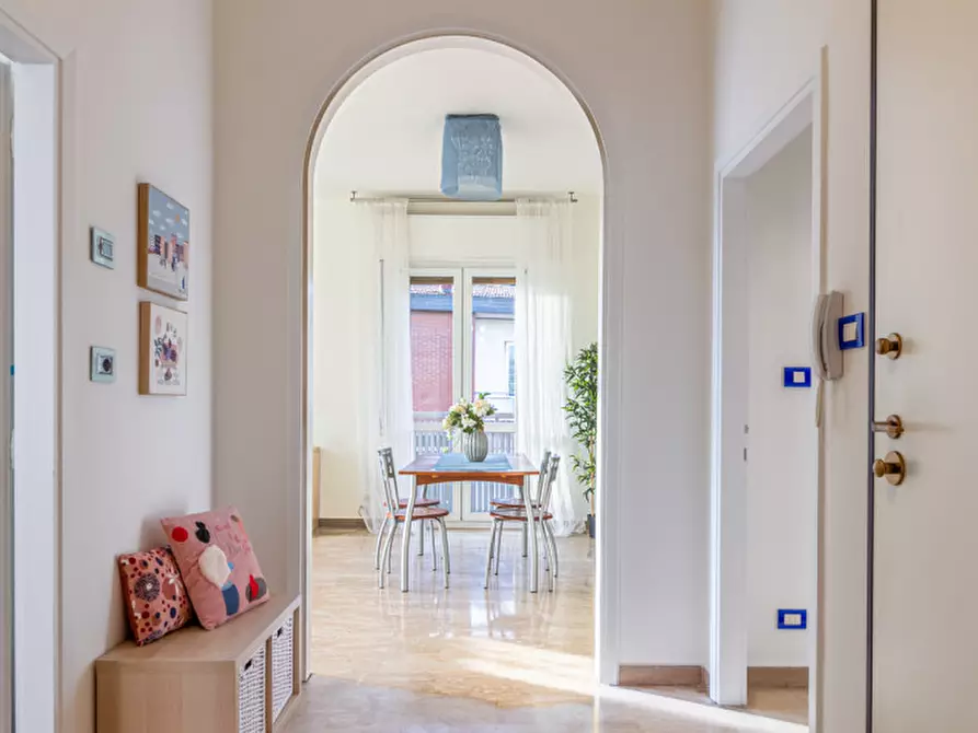 Immagine 4 di Appartamento in vendita  in VIA PORRETTANA a Casalecchio Di Reno