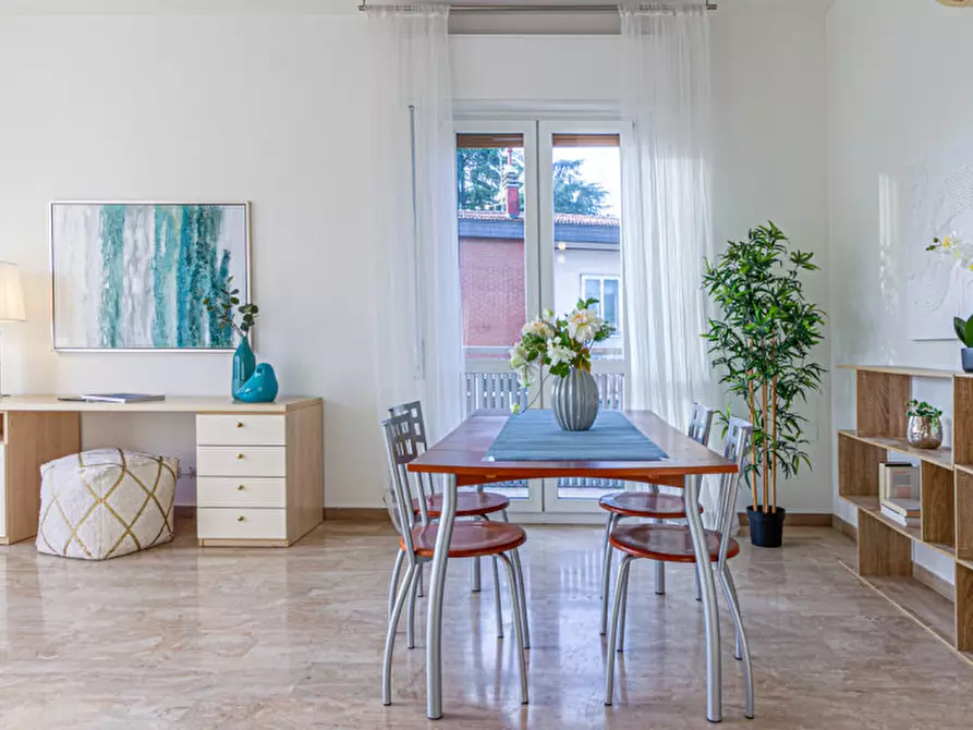 Immagine 9 di Appartamento in vendita  in VIA PORRETTANA a Casalecchio Di Reno